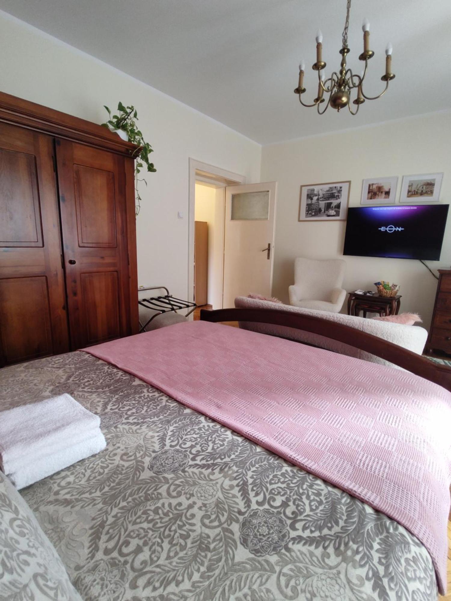 Bgholik Studio Apartment Beograd Eksteriør bilde